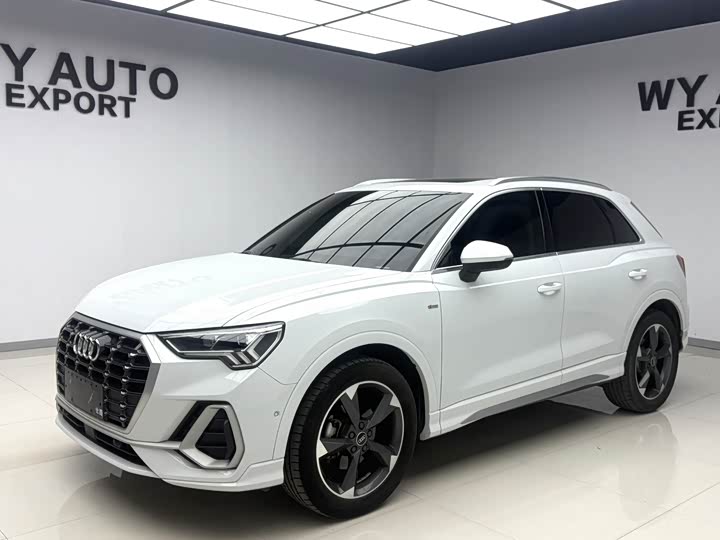 Audi Q3, 2022 — купить в Туле под ключ
