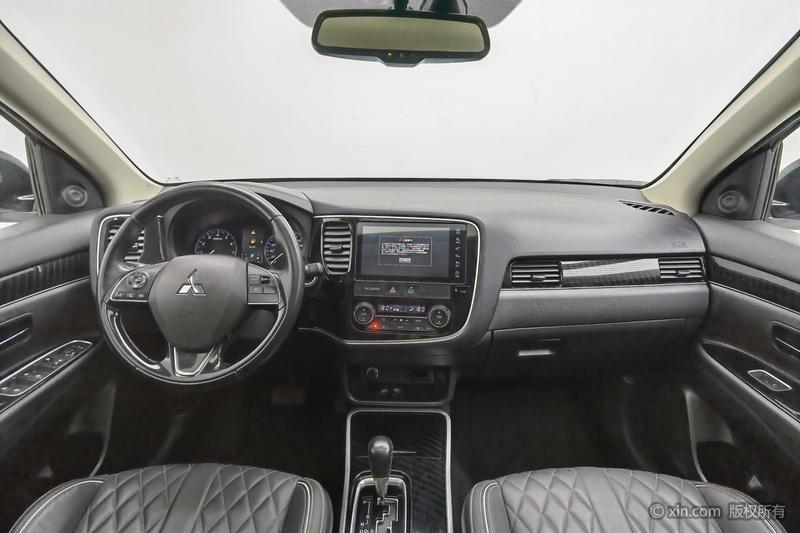 Mitsubishi Outlander, 2021 — фото 8 из 12