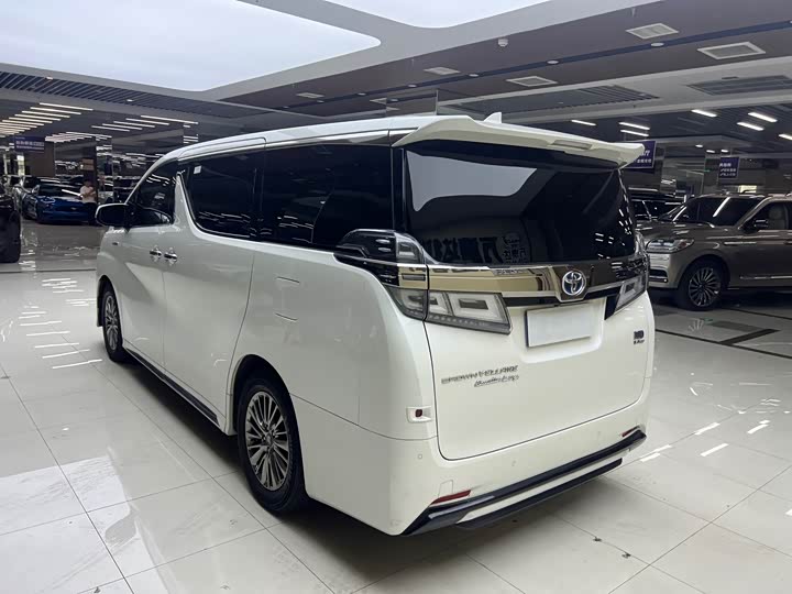 Toyota Vellfire, 2022 — фото 9 из 9