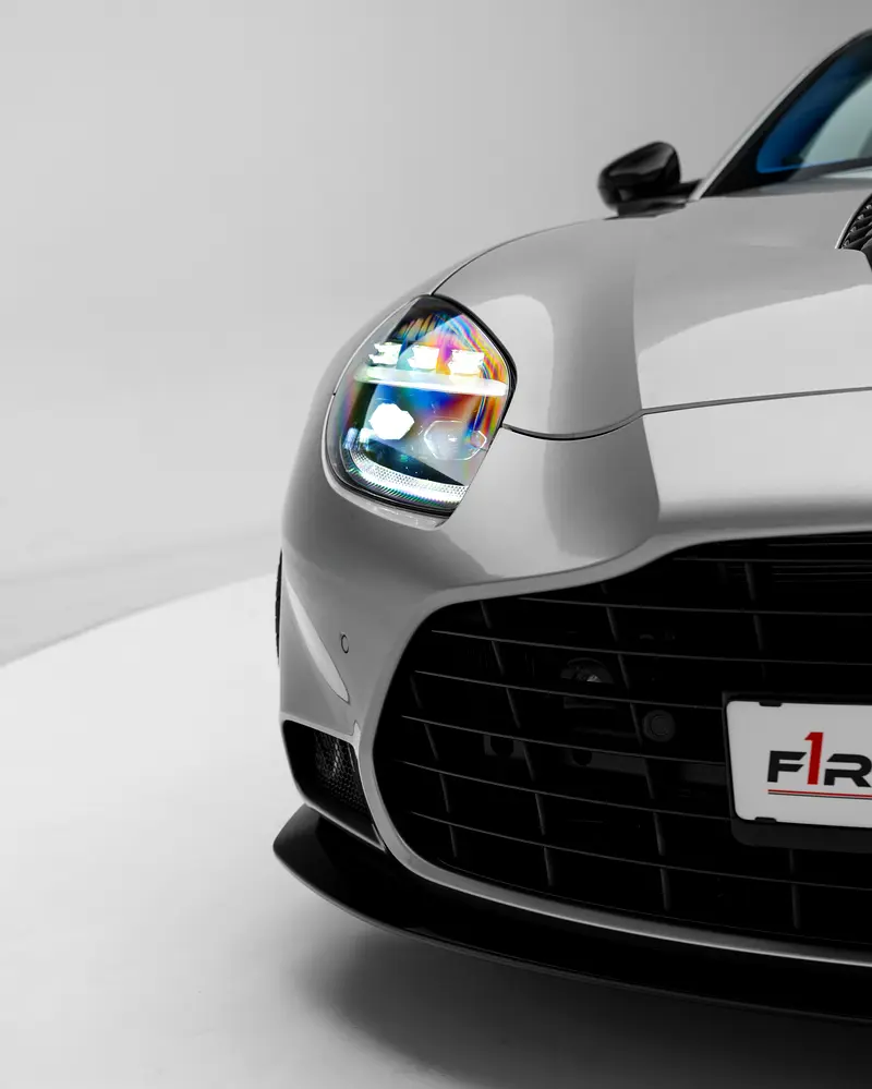 Aston Martin Vanquish, 2025 — фото 8 из 10