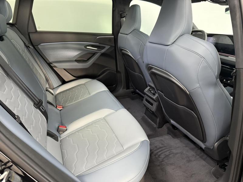 Audi Q6L e-tron, 2025 — фото 7 из 8