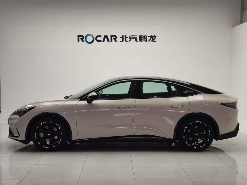 BAIC Arcfox Alpha S5, 2025 — фото 4 из 12