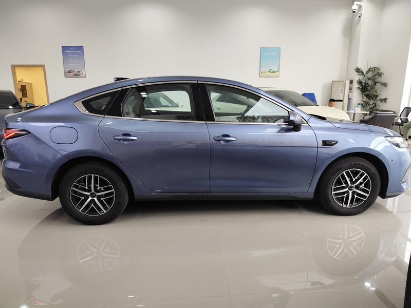 BYD Seal 05 DM-i Hybrid, 2024 — фото 6 из 11