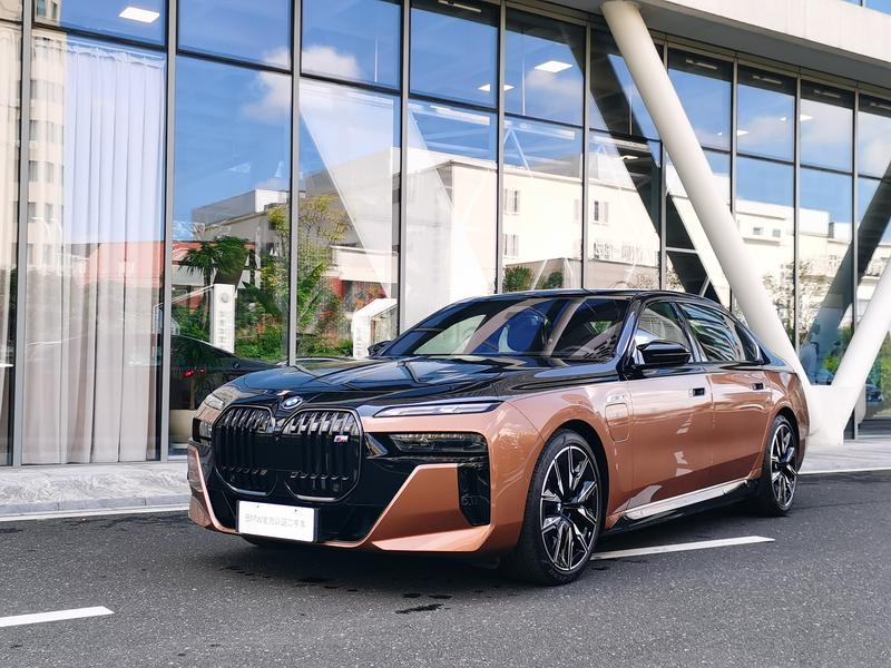 BMW i7, 2024 — купить в Липецке под ключ
