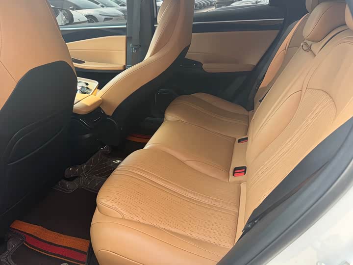 Geely Galaxy L7, 2022 — фото 5 из 9