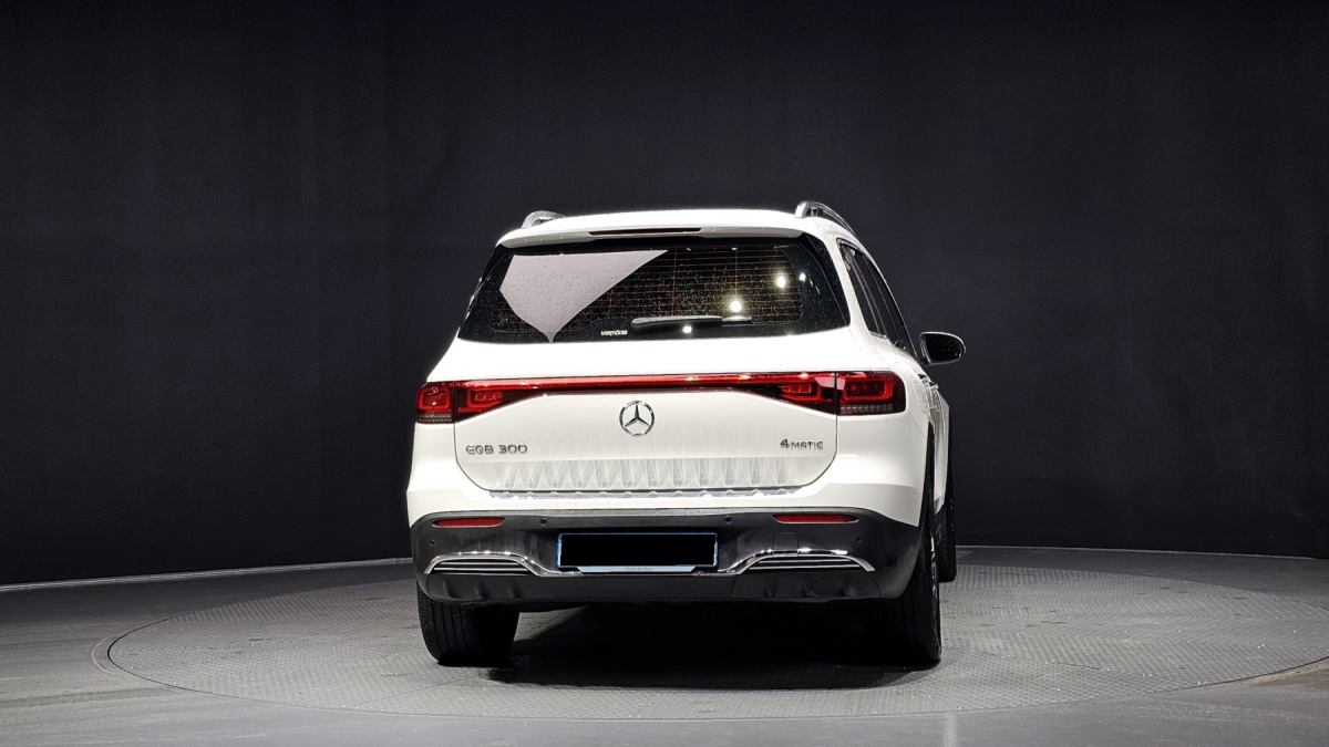 Mercedes-Benz EQB, 2023 — фото 4 из 12