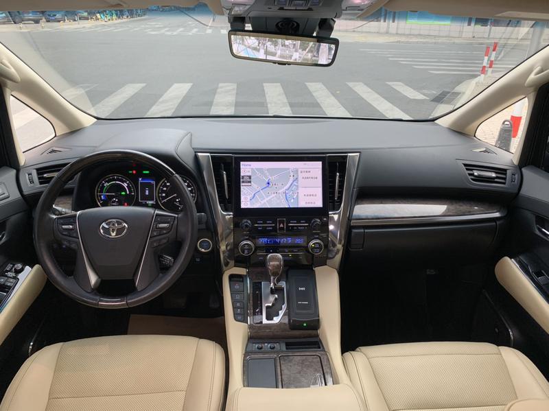 Toyota Alphard, 2021 — фото 5 из 11