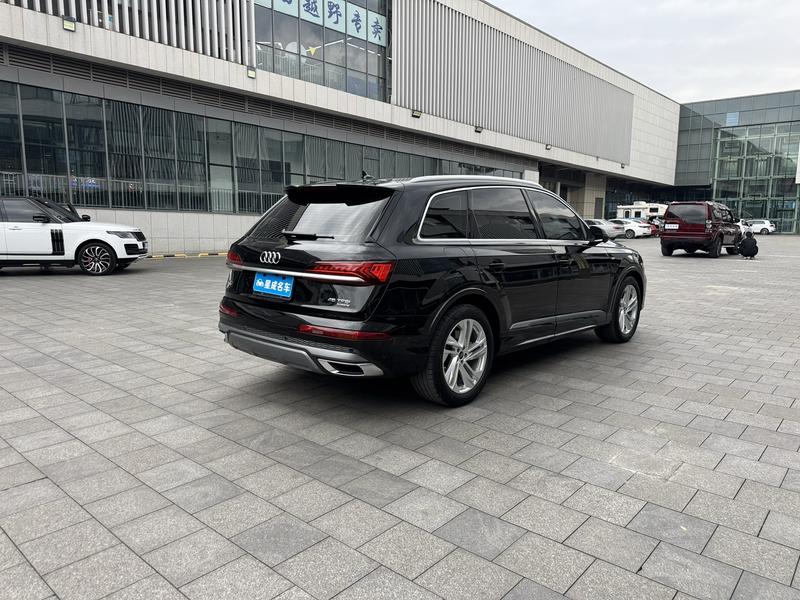 Audi Q7, 2024 — фото 6 из 12