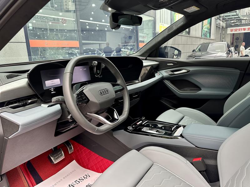 Audi Q6L e-tron, 2025 — фото 7 из 12