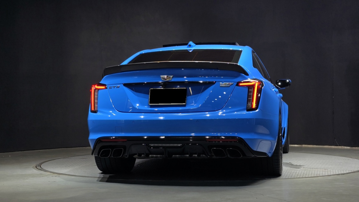 Cadillac CT5-V, 2023 — фото 4 из 12