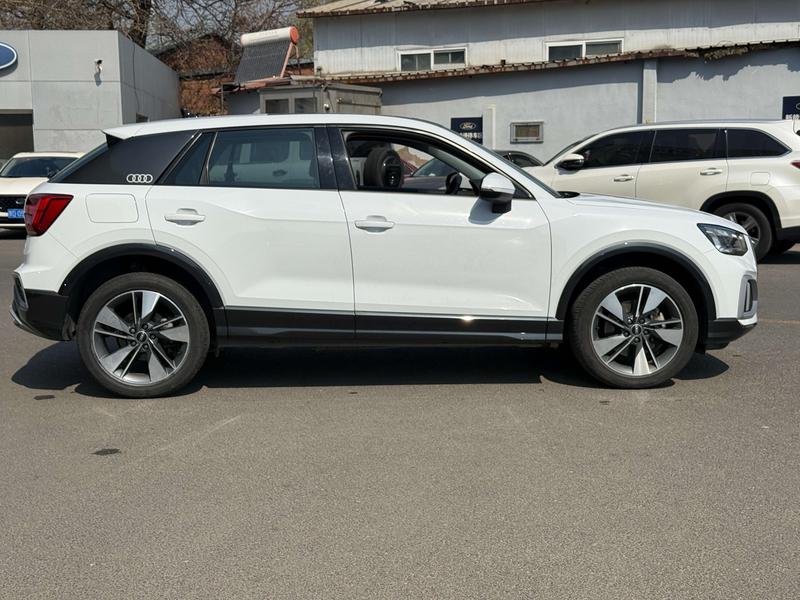 Audi Q2L, 2023 — фото 6 из 11