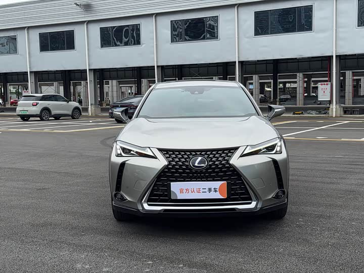 Lexus UX Hybrid, 2022 — фото 2 из 9