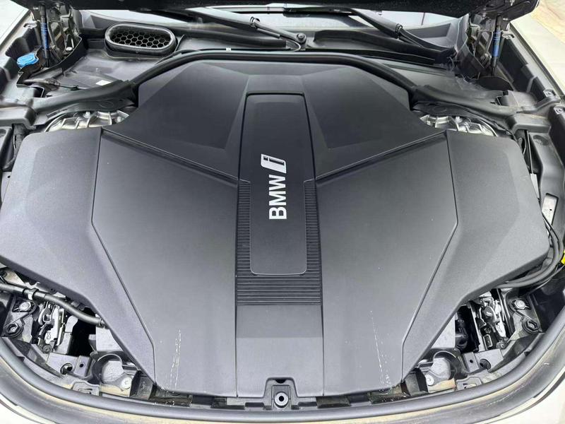 BMW i7, 2022 — фото 8 из 12