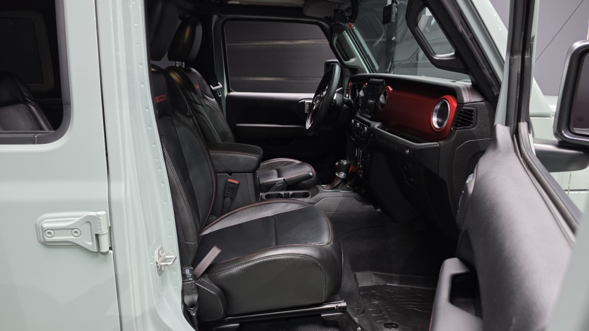 Jeep Wrangler, 2023 — фото 10 из 12
