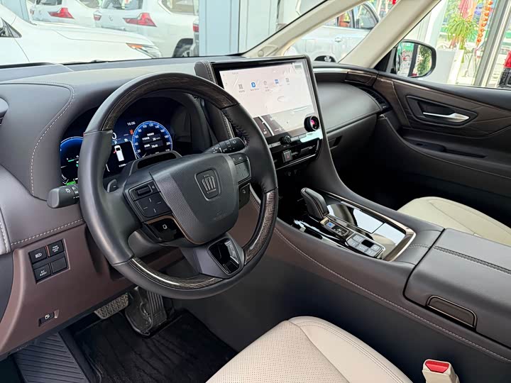 Toyota Vellfire, 2025 — фото 6 из 9