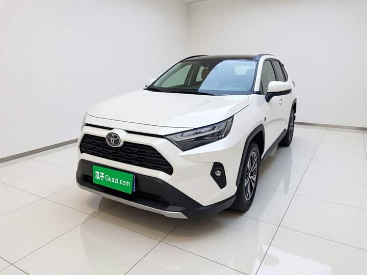 Toyota RAV4, 2023 — купить в Москве под ключ