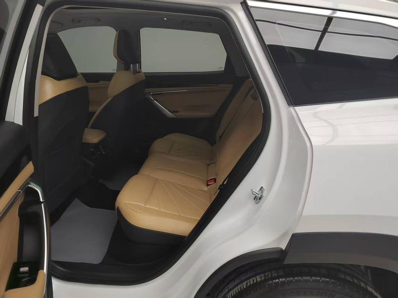 Geely Atlas L, 2023 — фото 12 из 12