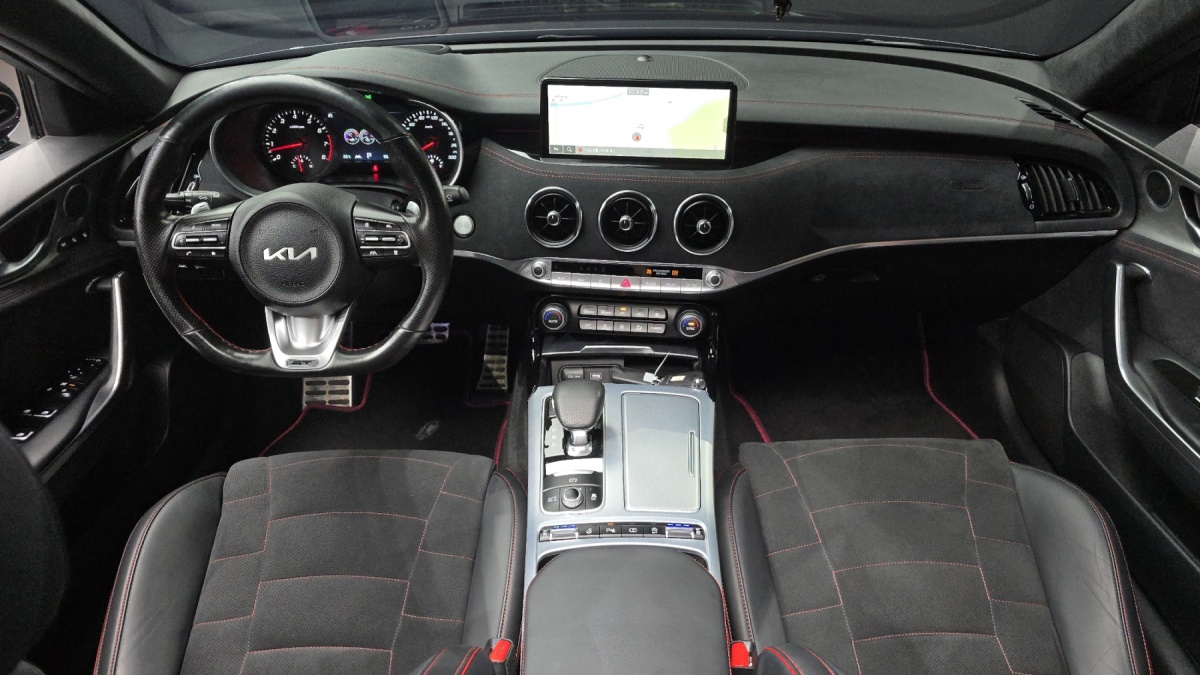 Kia Stinger, 2022 — фото 6 из 12