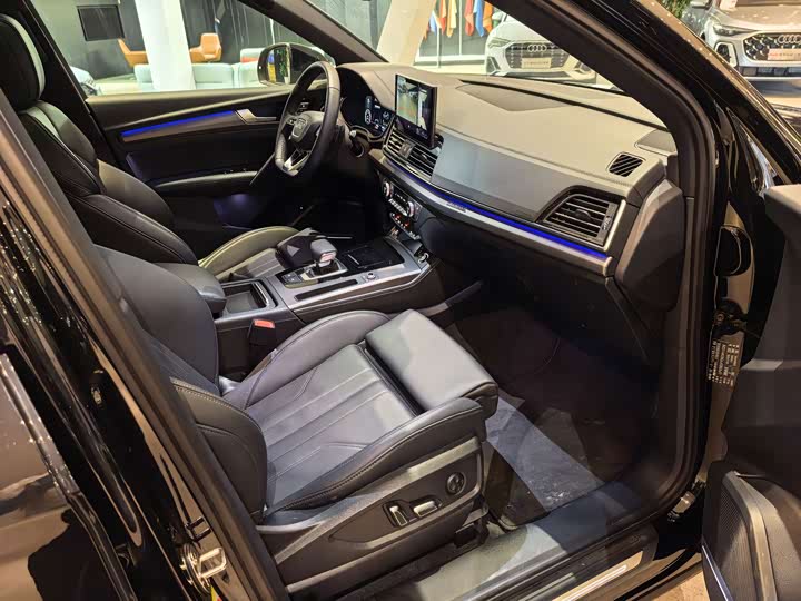 Audi Q5L, 2025 — фото 7 из 9