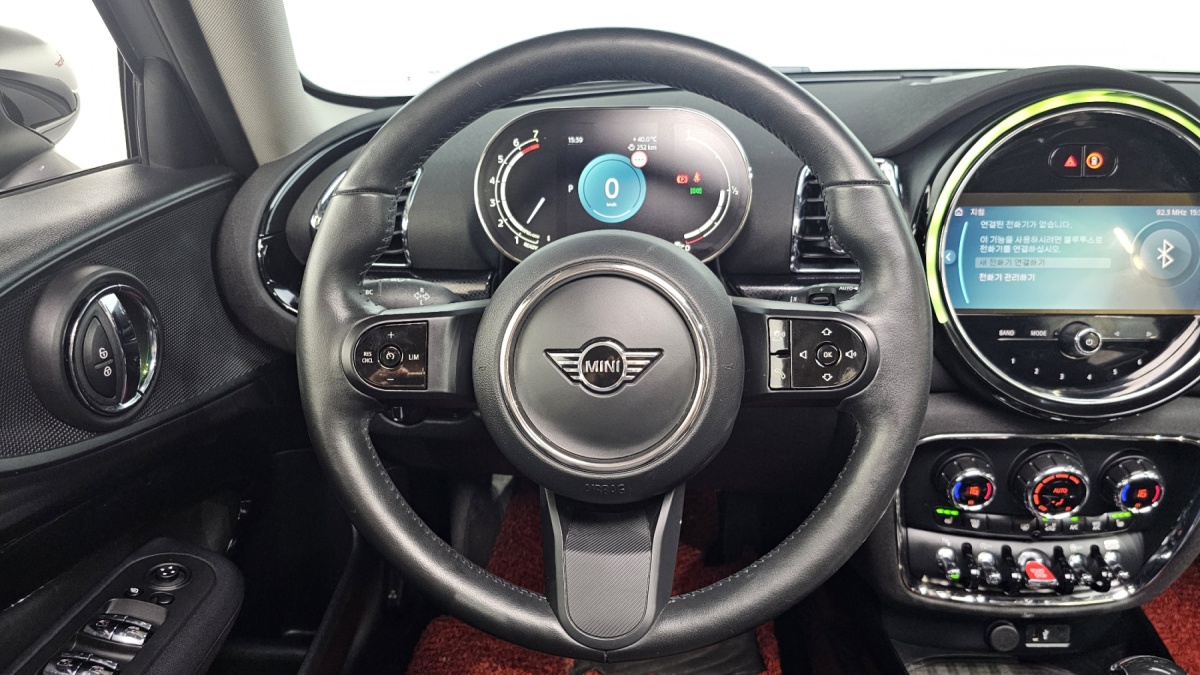 Mini Clubman, 2023 — фото 12 из 12