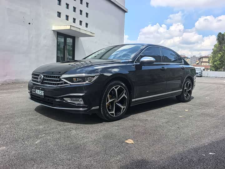 Volkswagen Magotan, 2024 — купить в Перми под ключ