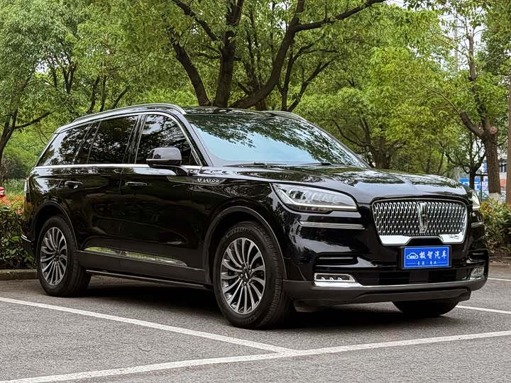 Lincoln Aviator, 2023 — фото 3 из 9