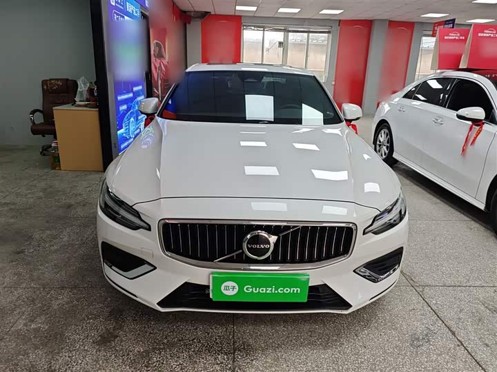 Volvo S60, 2022 — фото 3 из 9