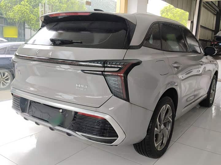 Hongqi HS3 Hybrid, 2025 — фото 5 из 9