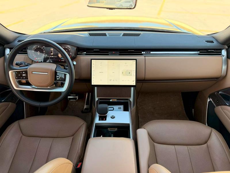 Land Rover Range Rover, 2024 — фото 7 из 10
