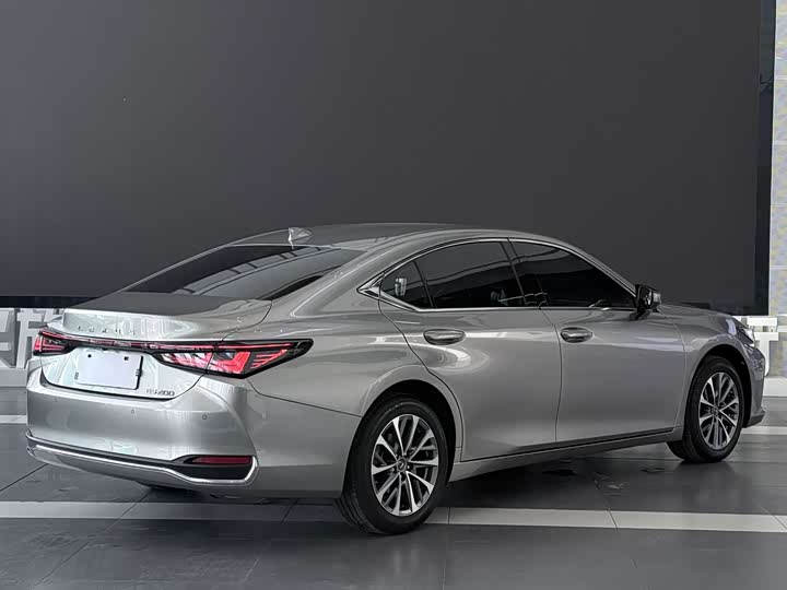 Lexus ES, 2025 — фото 5 из 9