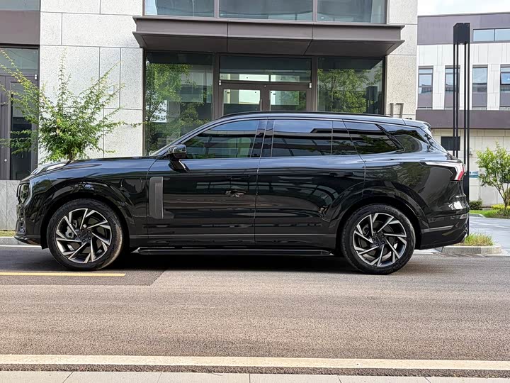 Lynk & Co 09 EM-P Hybrid, 2022 — фото 6 из 9