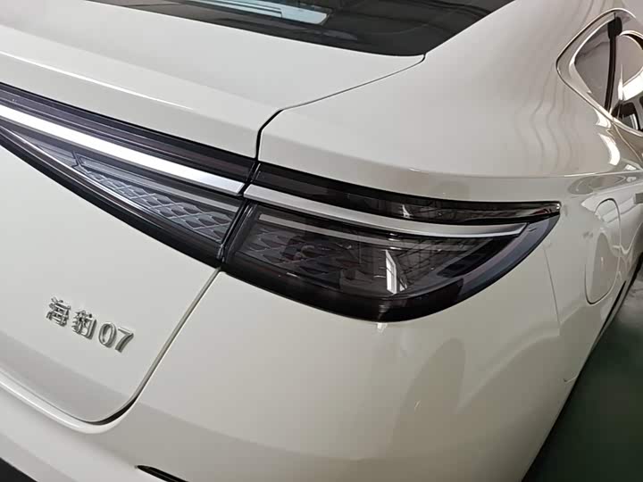 BYD Seal 07 DM-i Hybrid, 2025 — фото 8 из 9
