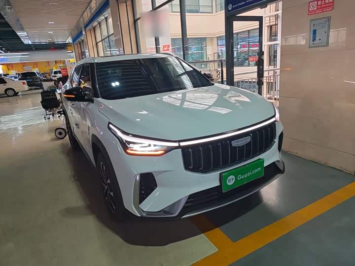 Geely Atlas, 2025 — фото 4 из 9
