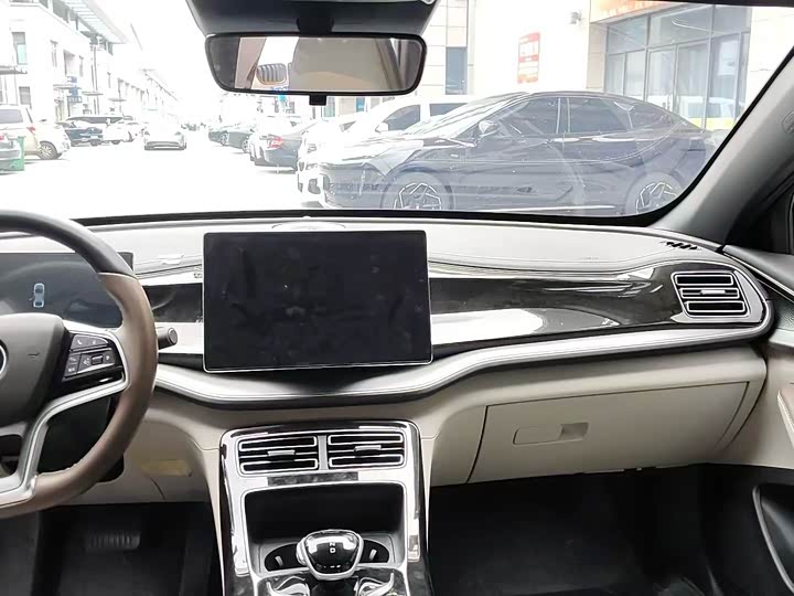 BYD Qin Plus, 2023 — фото 5 из 9