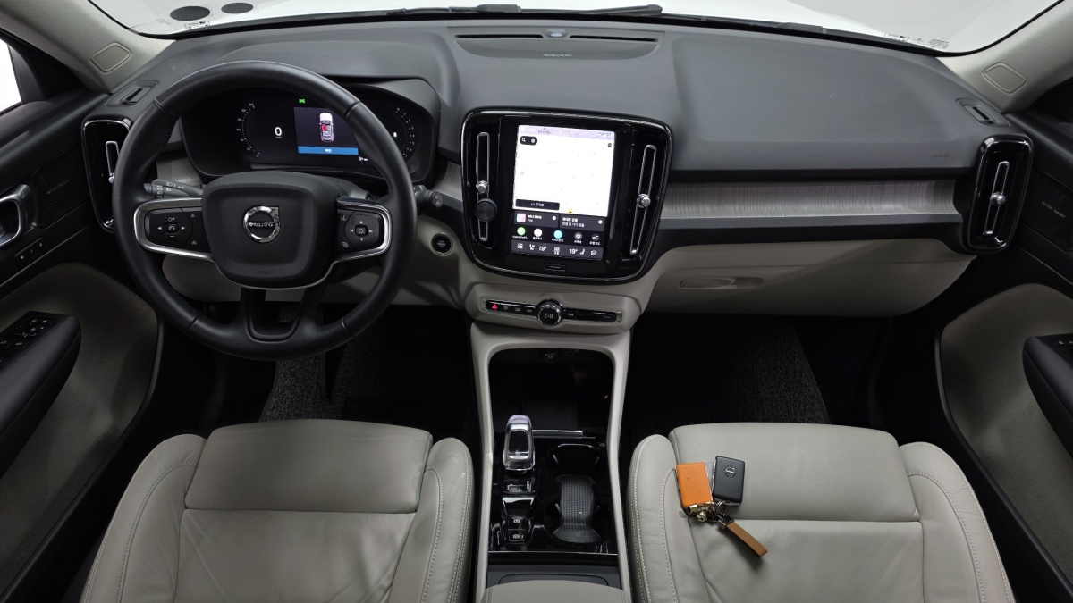 Volvo XC40, 2022 — фото 7 из 12