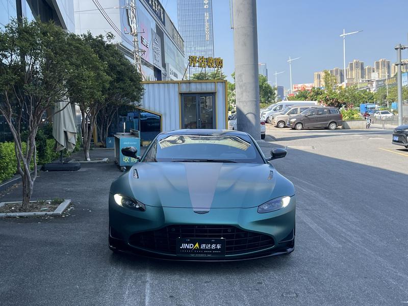 Aston Martin V8 Vantage, 2022 — фото 2 из 7