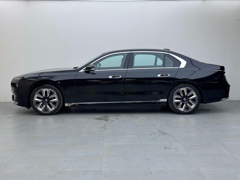 BMW 7 Series, 2025 — фото 3 из 12