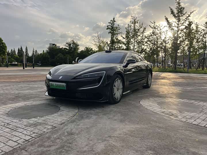 BYD Yangwang U7, 2025 — купить в Самаре под ключ