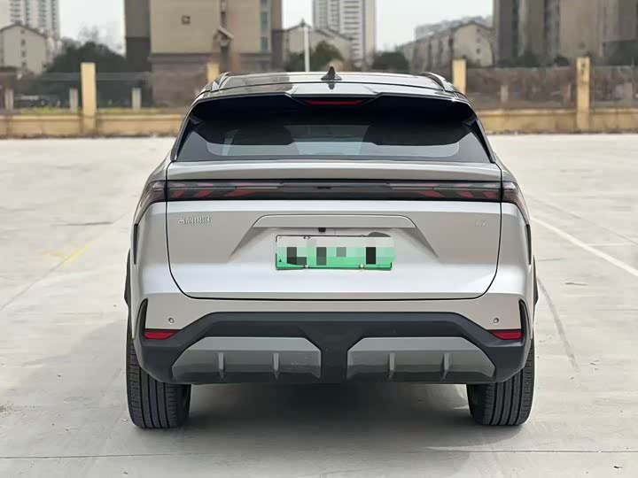 Geely Galaxy L7, 2023 — фото 6 из 7