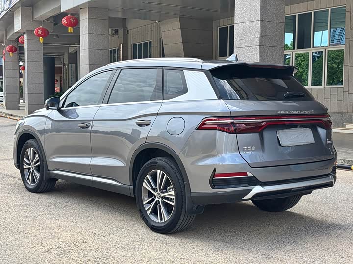 BYD Song Pro Hybrid, 2022 — фото 6 из 9