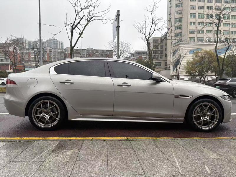 Jaguar XE L, 2024 — фото 6 из 10