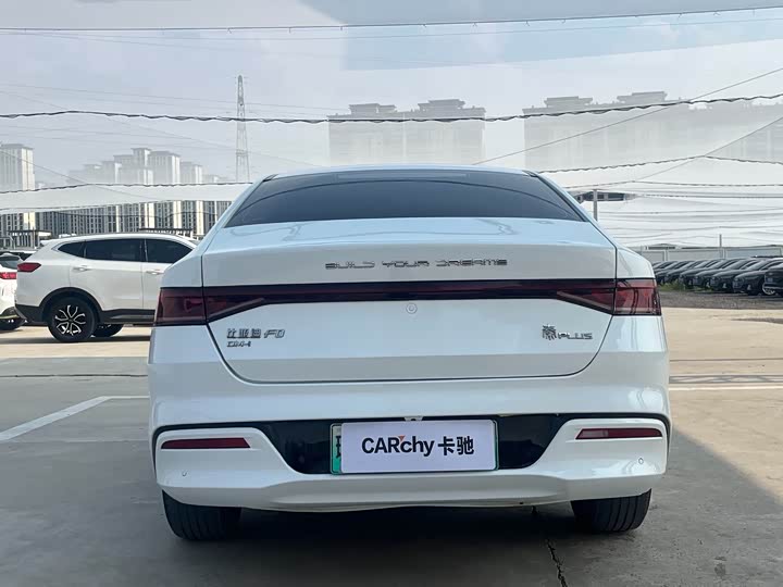 BYD Qin Plus, 2023 — фото 5 из 9