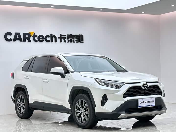 Toyota RAV4, 2023 — фото 6 из 9