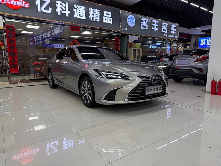 Lexus ES, 2025 — фото 3 из 9
