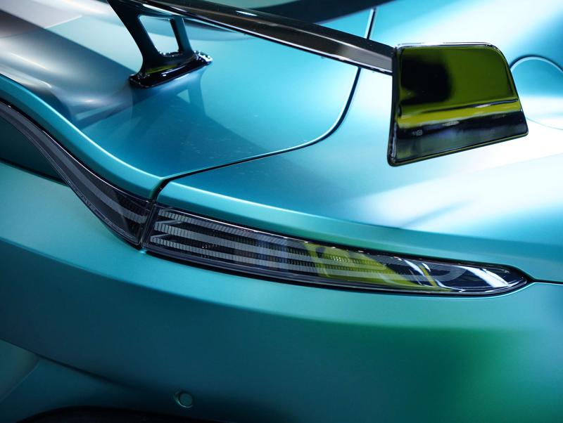 Aston Martin V8 Vantage, 2022 — фото 7 из 12