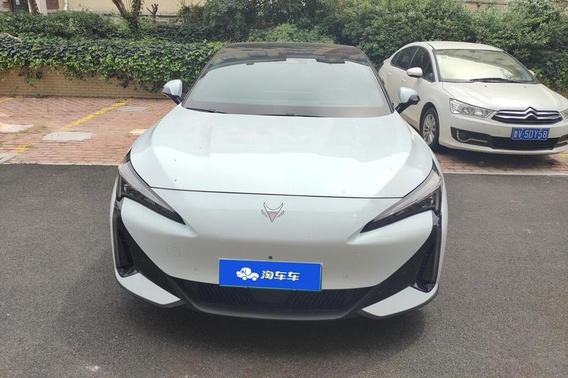 BAIC Arcfox Alpha S5, 2024 — фото 2 из 12