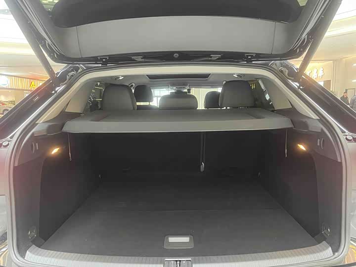 Volkswagen Teramont X, 2022 — фото 8 из 9