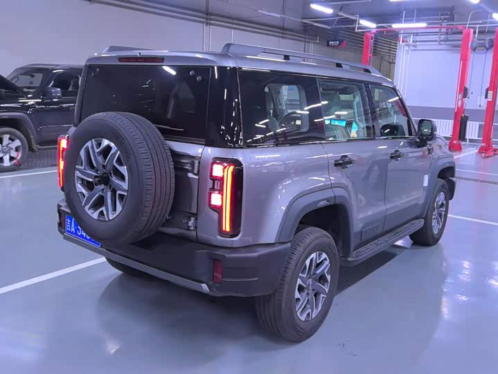 BAIC Beijing BJ40, 2025 — фото 3 из 9