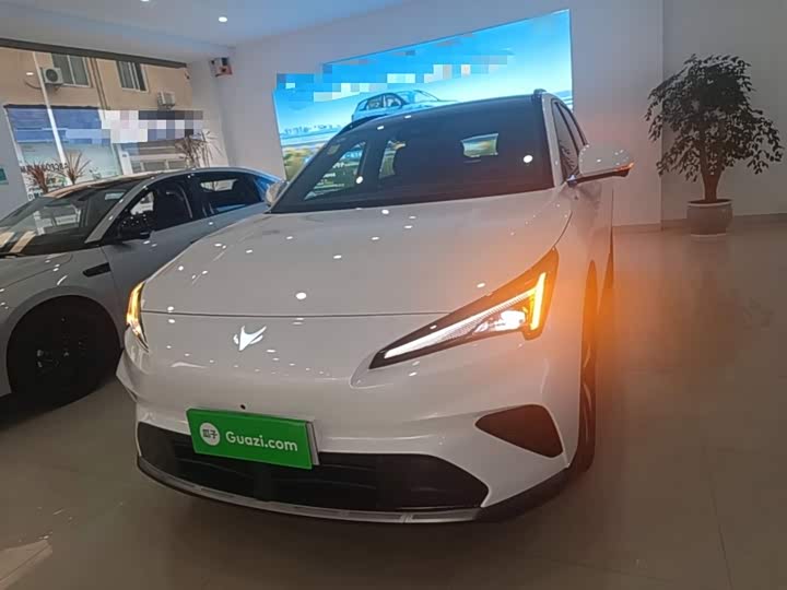 BAIC Arcfox Alpha T5, 2026 — фото 3 из 9