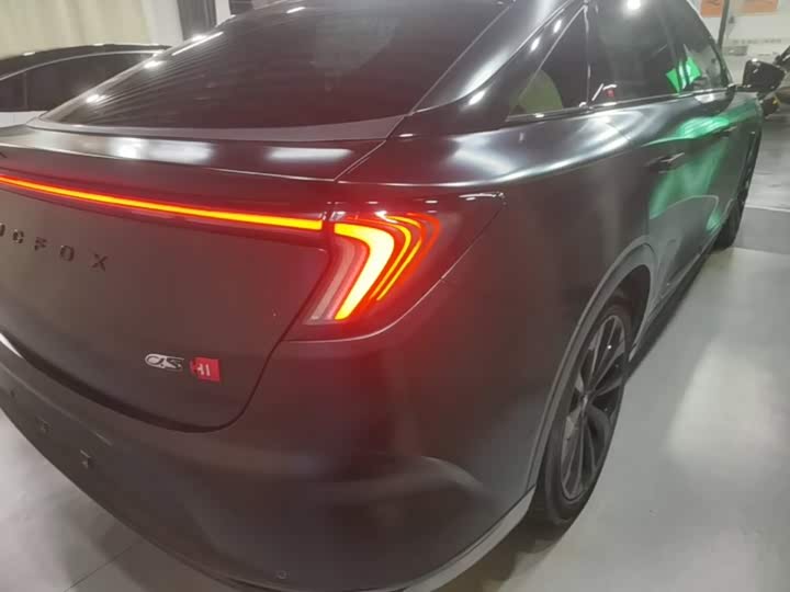 BAIC Arcfox Alpha S, 2023 — фото 8 из 9